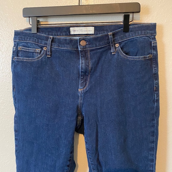 Gap True Skinny Ankle Jeans - Picture 2 of 5